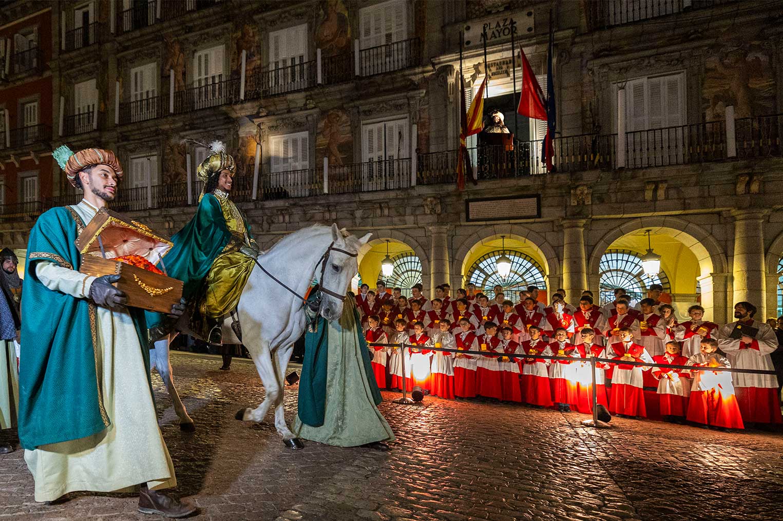 Los Reyes Magos de paso en Madrid camino de Puy du Fou España